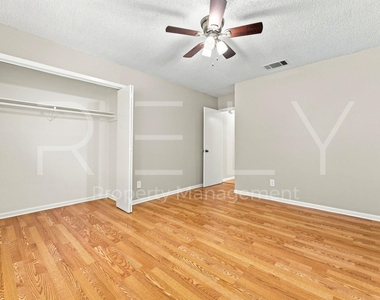 205 W William Cannon Dr - Photo Thumbnail 20