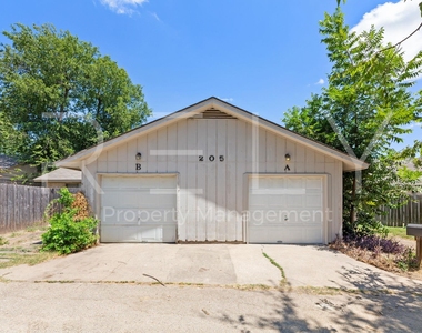 205 W William Cannon Dr - Photo Thumbnail 26