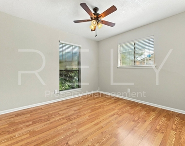 205 W William Cannon Dr - Photo Thumbnail 14