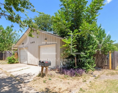 205 W William Cannon Dr - Photo Thumbnail 27