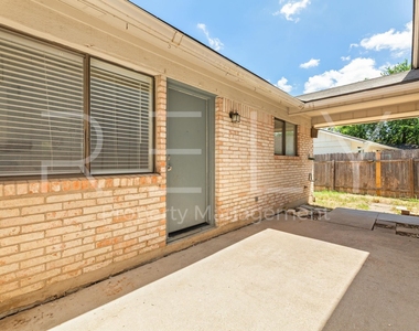 205 W William Cannon Dr - Photo Thumbnail 23