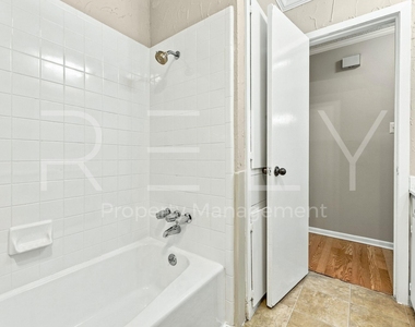 205 W William Cannon Dr - Photo Thumbnail 17