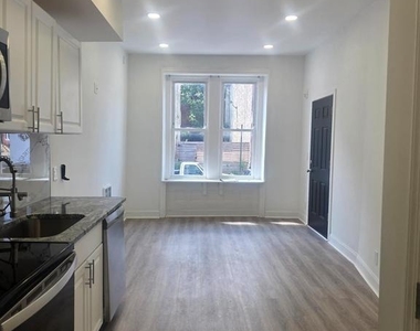 2561 N 18th Street - Photo Thumbnail 3