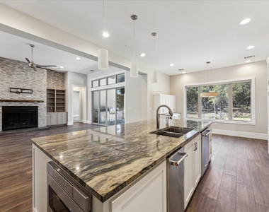2604 Arion Cir - Photo Thumbnail 8