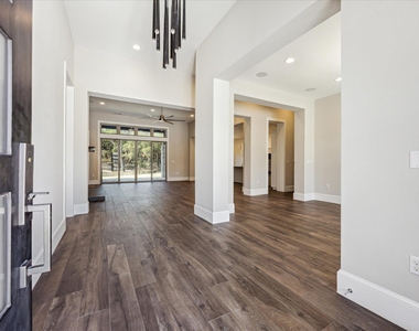 2604 Arion Cir - Photo Thumbnail 1