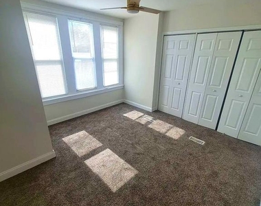 6010 N Lambert Street - Photo Thumbnail 9