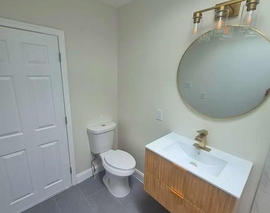 6010 N Lambert Street - Photo Thumbnail 18