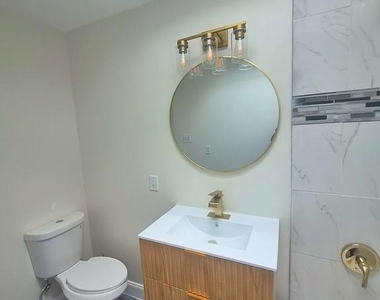 6010 N Lambert Street - Photo Thumbnail 16