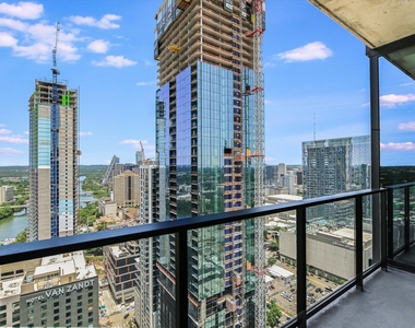 84 East Ave - Photo Thumbnail 1