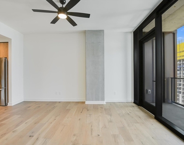 84 East Ave - Photo Thumbnail 6