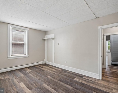 481 Gerhard Street - Photo Thumbnail 6