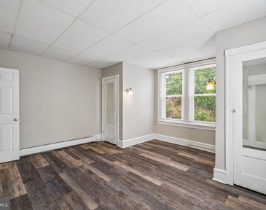 481 Gerhard Street - Photo Thumbnail 5