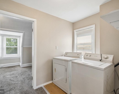 481 Gerhard Street - Photo Thumbnail 14
