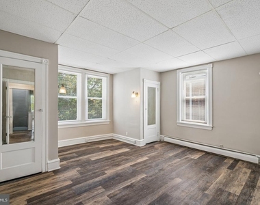 481 Gerhard Street - Photo Thumbnail 4