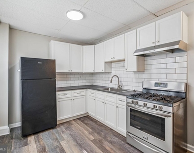481 Gerhard Street - Photo Thumbnail 2