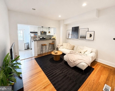 3578 New Queen Street - Photo Thumbnail 3