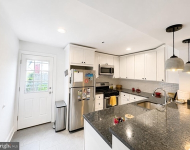3578 New Queen Street - Photo Thumbnail 5