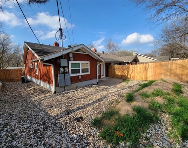 2903 Catalina #b Dr - Photo Thumbnail 14