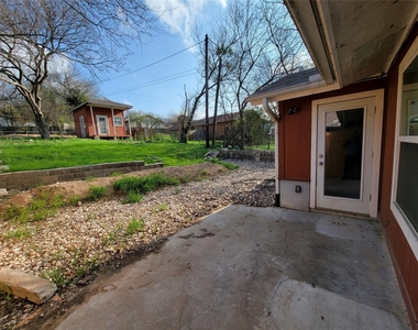 2903 Catalina #b Dr - Photo Thumbnail 13