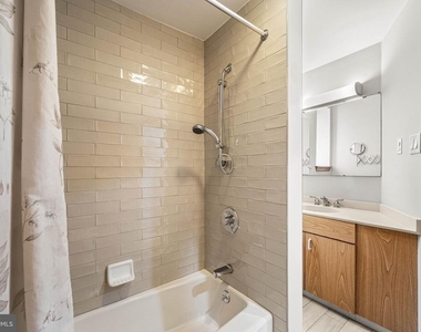 241 S 23rd Street - Photo Thumbnail 6