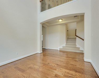 4233 Privacy Hedge St - Photo Thumbnail 8