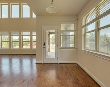 4233 Privacy Hedge St - Photo Thumbnail 14