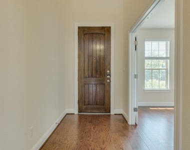 4233 Privacy Hedge St - Photo Thumbnail 4
