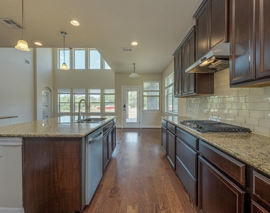 4233 Privacy Hedge St - Photo Thumbnail 13