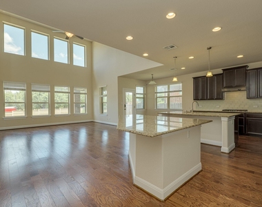 4233 Privacy Hedge St - Photo Thumbnail 9
