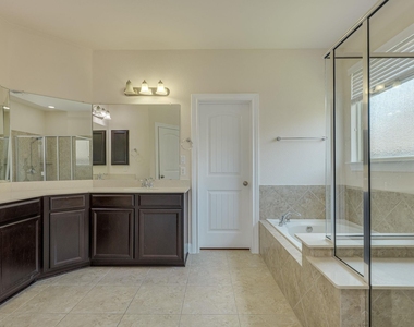 4233 Privacy Hedge St - Photo Thumbnail 25