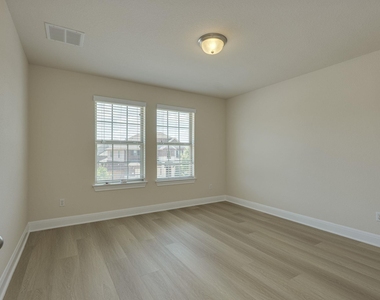 4233 Privacy Hedge St - Photo Thumbnail 31