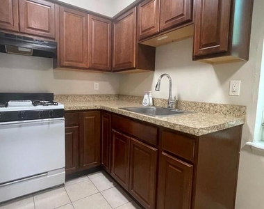 1734 W Diamond Street - Photo Thumbnail 23
