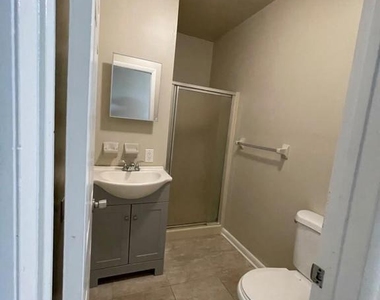 1734 W Diamond Street - Photo Thumbnail 24