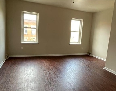 1734 W Diamond Street - Photo Thumbnail 32