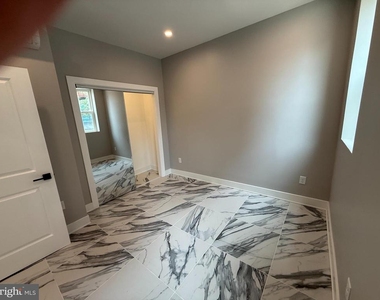 2623 Poplar Street - Photo Thumbnail 5
