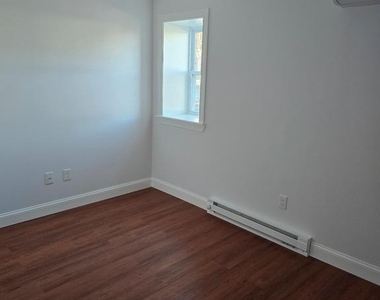 5927 Ridge Avenue - Photo Thumbnail 3
