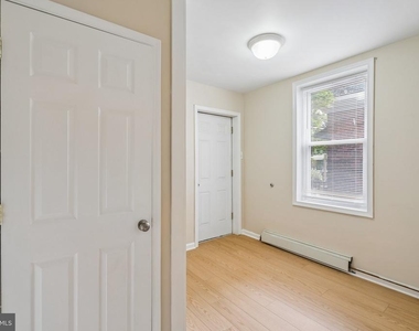 481 Gerhard Street - Photo Thumbnail 15