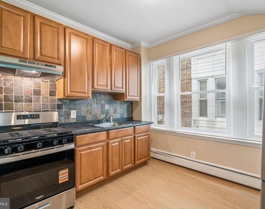 481 Gerhard Street - Photo Thumbnail 4