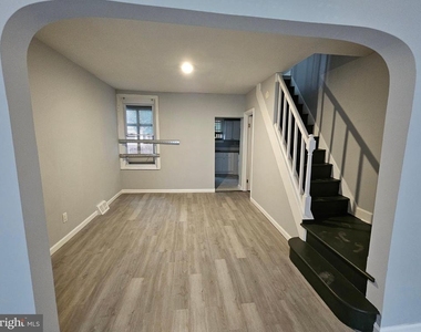 1847 E Lippincott Street - Photo Thumbnail 2