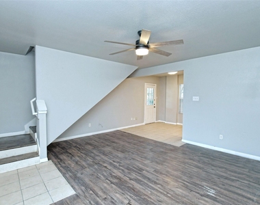 6121 Ponca St - Photo Thumbnail 2