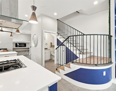 2800 Crest Ave - Photo Thumbnail 15