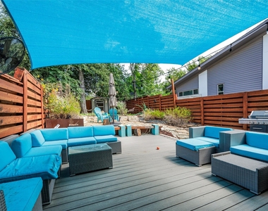 2800 Crest Ave - Photo Thumbnail 33