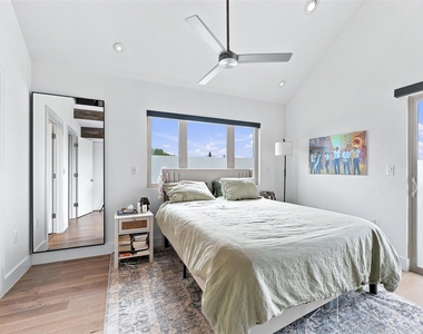 2800 Crest Ave - Photo Thumbnail 17