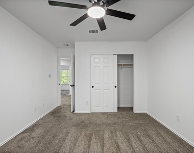 4501 Whispering Valley Dr - Photo Thumbnail 13