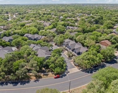 4501 Whispering Valley Dr - Photo Thumbnail 14