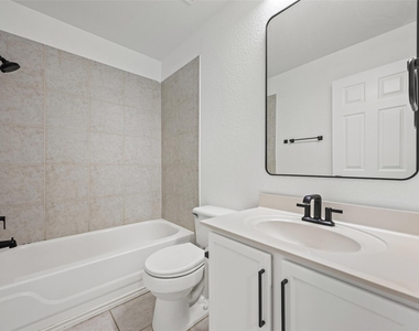 4501 Whispering Valley Dr - Photo Thumbnail 8