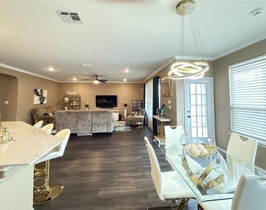 4644 Padula Dr - Photo Thumbnail 9
