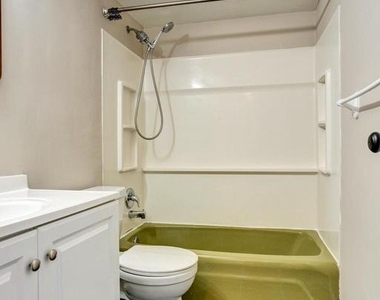 3323 Forest Lane - Photo Thumbnail 14