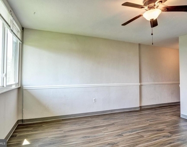 3323 Forest Lane - Photo Thumbnail 23