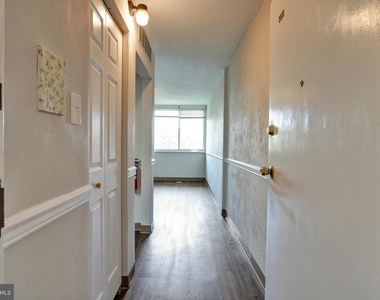 3323 Forest Lane - Photo Thumbnail 8
